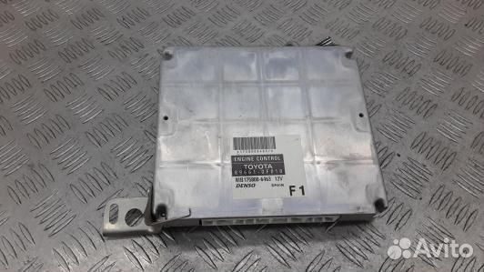 Блок управления двс toyota corolla verso 2 (99O16P