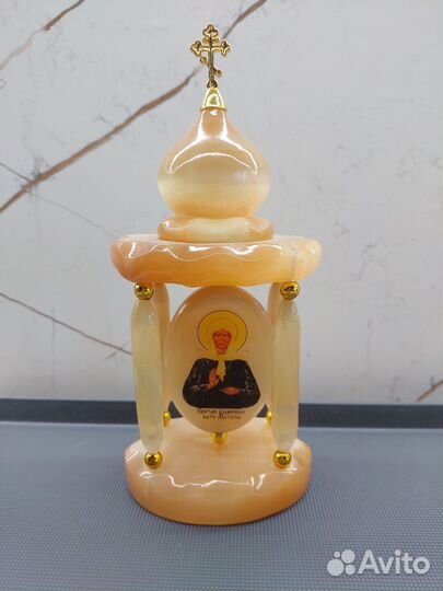 Ротонда с святой Матроной