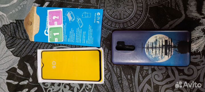 Защитное стекло на Redmi 9