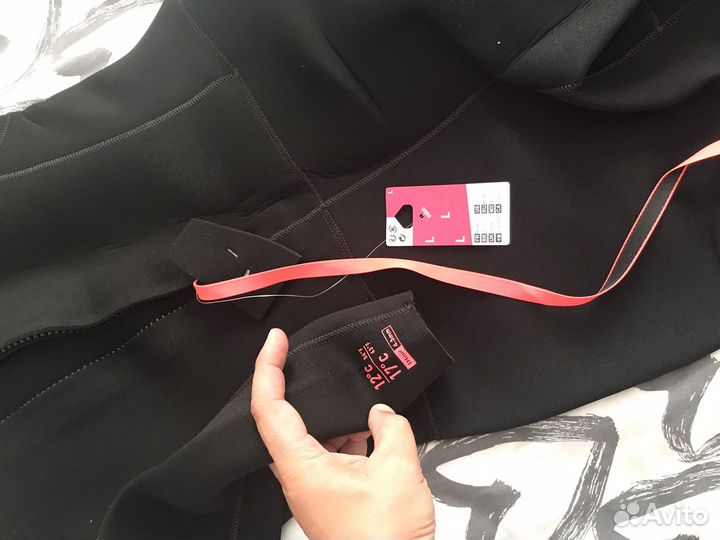 Гидрокостюм женский новый L