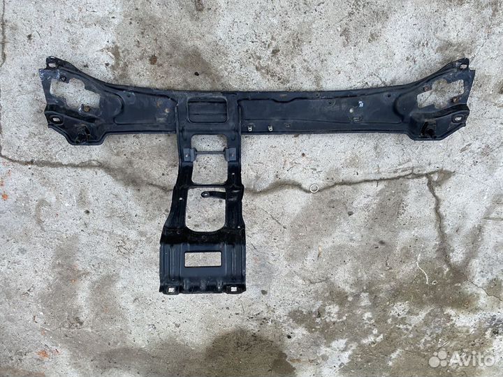 Планка телевизора верхняя Mercedes CLK W209