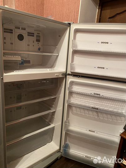 Холодильник sharp