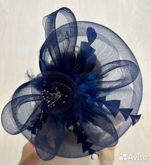 Шляпка для скачек и торжественных случаев