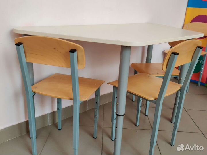 Детский стол и стул с регулировкой высоты