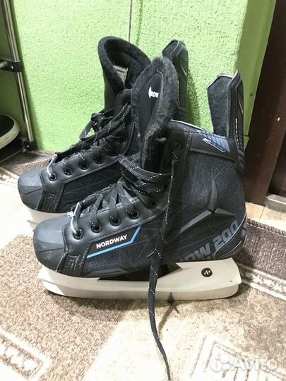 Коньки хоккейные 40 размер