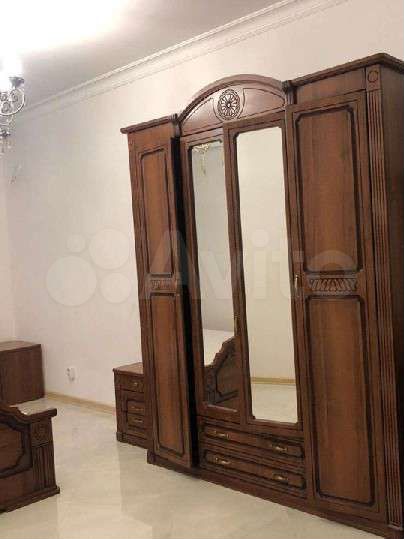 3-к. квартира, 87 м², 1/12 эт.