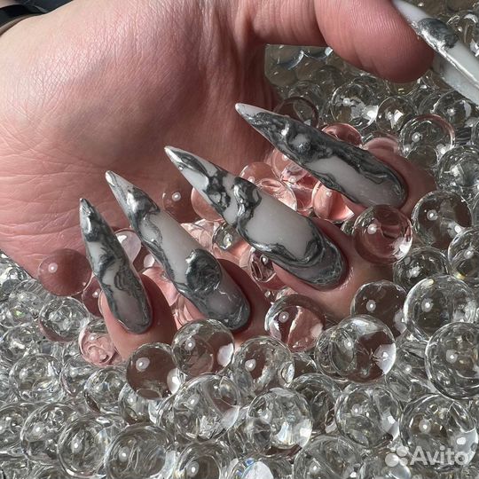 Маникюр с покрытием гель-лак