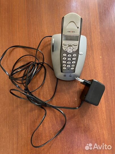 Отдам даром телефон