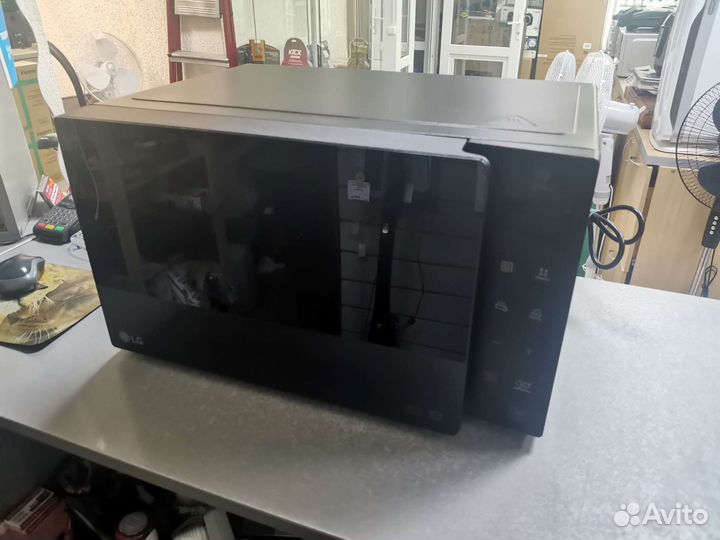 Микроволновая печьLG MS2535GIS