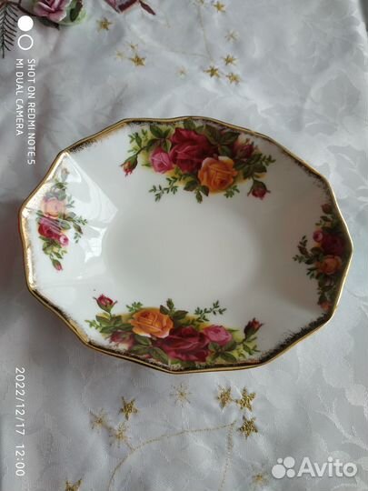 Royal Albert. 12-гранная вазочка