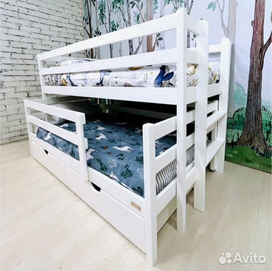 Детская кровать из березыс выкатным местом