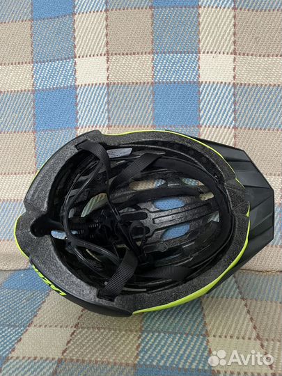 Велошлем Lazer