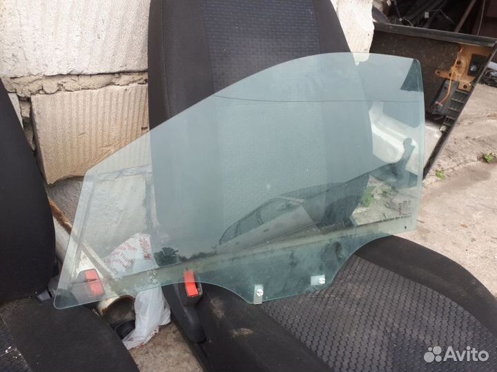 Стекло двери передней левой Chevrolet Lacetti J200