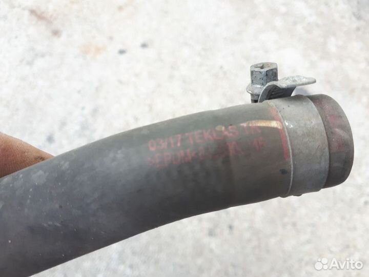 Патрубок расширительного бачка тонкий Лада Веста