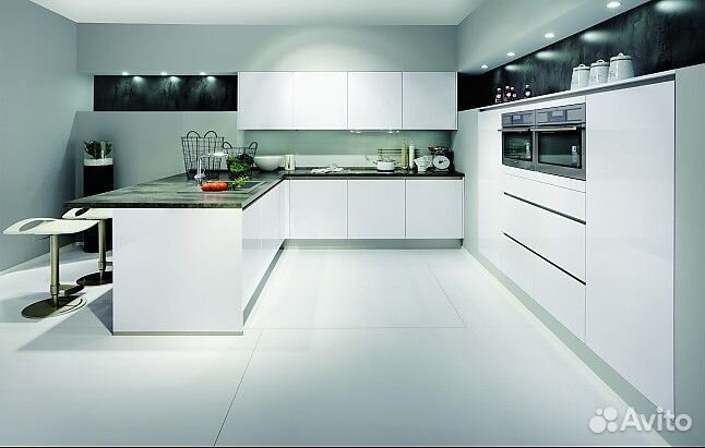 Кухня белая