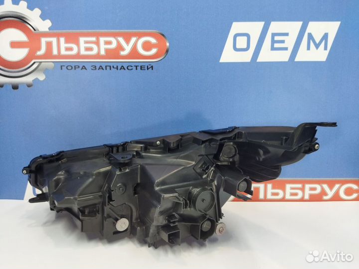 Фара правая Lexus NX