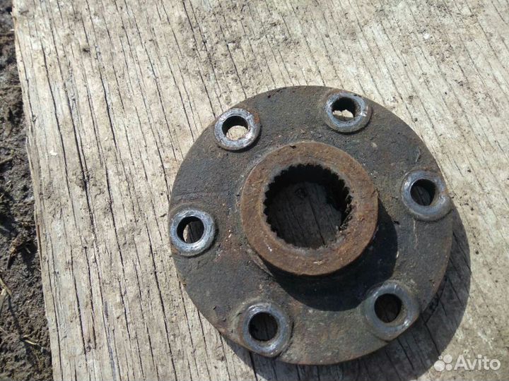 Кулак Паджеро 2 в сборе