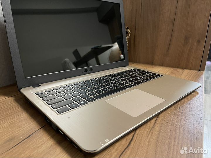 Офисный ноутбук Asus на SSD 240 гб