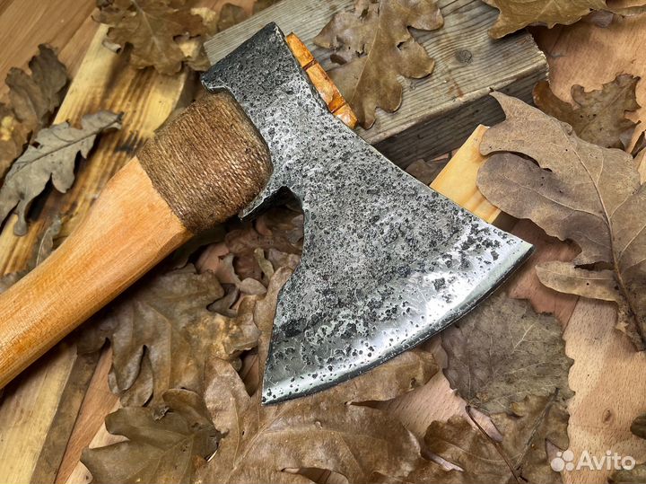 Топор бородач