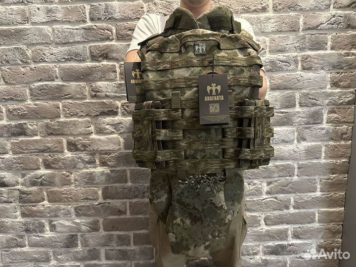 Бронежилет с модулями и подсумками