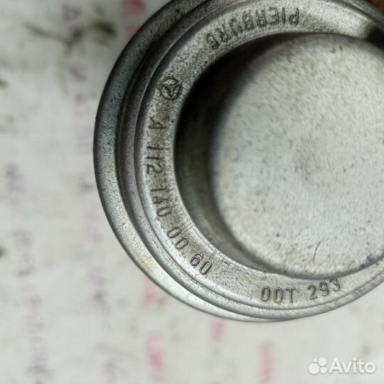 Клапан EGR Mercedes E-Class W210 M112.914 2000