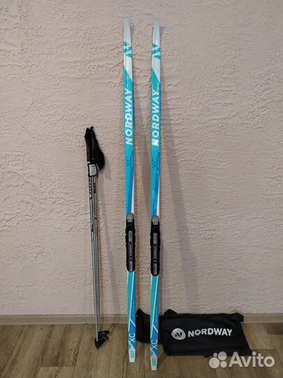 Беговые лыжи