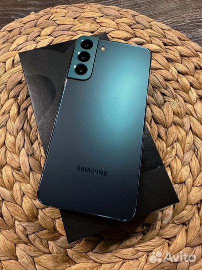 Samsung Galaxy S22+, 8/256 ГБ