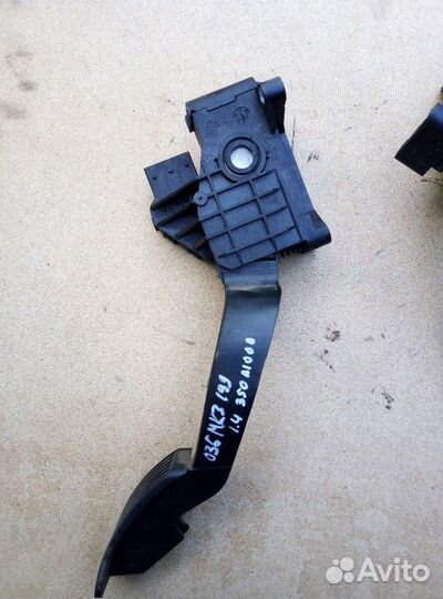 Педаль газа Fiat Grande Punto