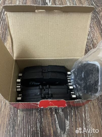 Передние колодки 213