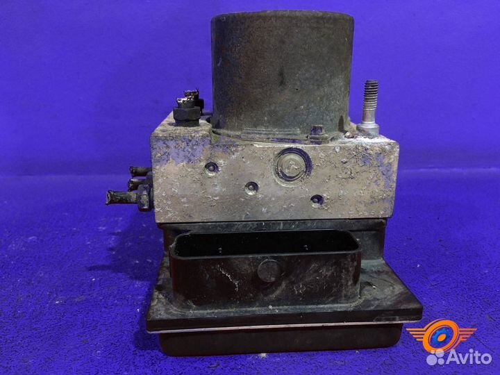 Блок ABS Kia Ceed хетчбэк G4FC 1.6L 1591 куб.см