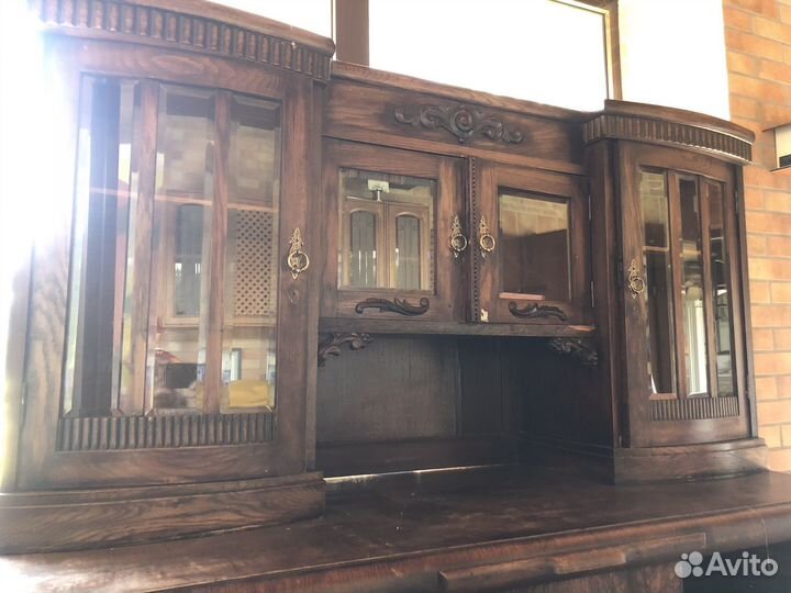 Старинный буфет