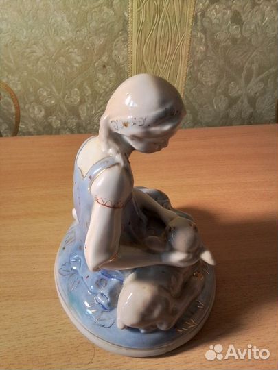 Статуэтка аленушка с козленком