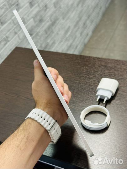 Отличный iPad Pro 11 64gb WiFi Only Оригинал