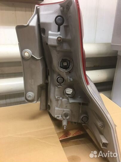 Задний фонарь левый Toyota Land Cruiser Prado 150