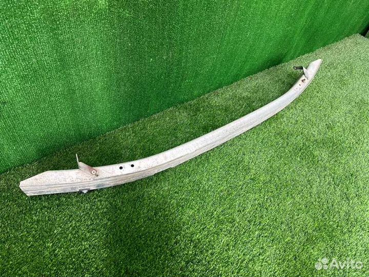 Усилитель бампера передний Bmw 5 F10 N52B25 2011