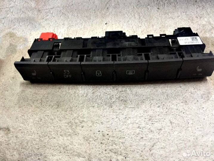 Панель управления с кнопкой Шкода рапид