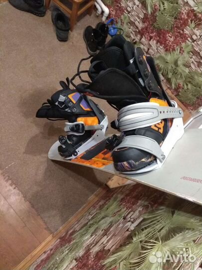 Комплект сноуборд, крепление и ботинки