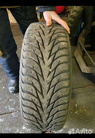 Yokohama Ice Guard IG35 215/60 R17 100