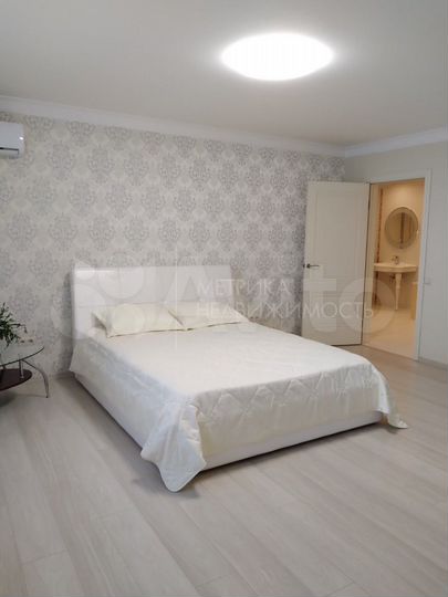 3-к. квартира, 129 м², 5/10 эт.