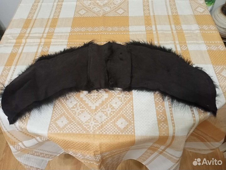 Воротник из меха енота