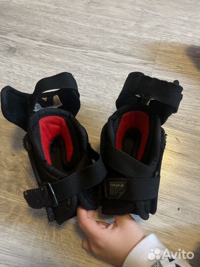 Налокотники хоккейные детские ссм