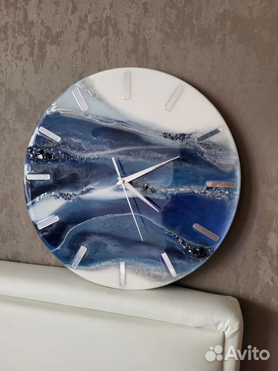 Часы настенные с эпоксидной смолой