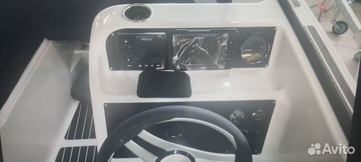 Продаю новый катер Феникс 600нт+ мотор 130+прицеп