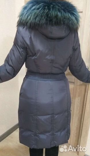 Пуховик женский
