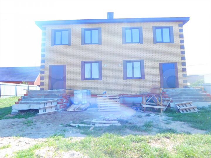 Таунхаус 105 м² на участке 5 сот.