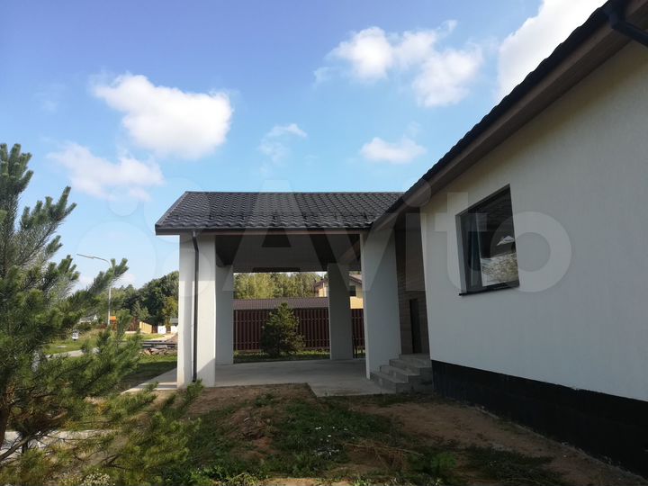 Дом 227 м² на участке 9 сот.