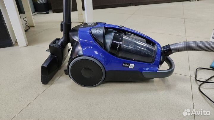 Пылесос с контейнером для пыли Samsung SC885B