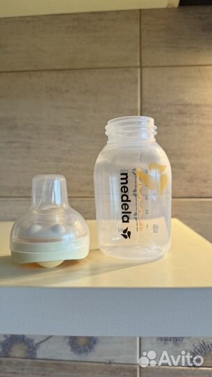 Бутылочка medela calma новая со SMART соской