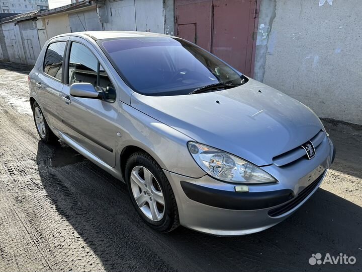 В разбор Peugeot 307