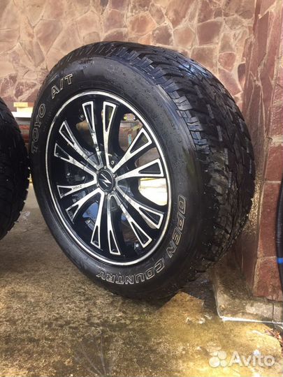 Кол-са в сборе R20 Zinik+Резина toyo Open Country